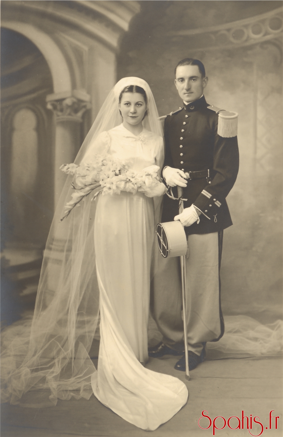 Colonel Teule Spahi - Photo du lieutenant Teule en grande tenue prise lors de son mariage en 1939